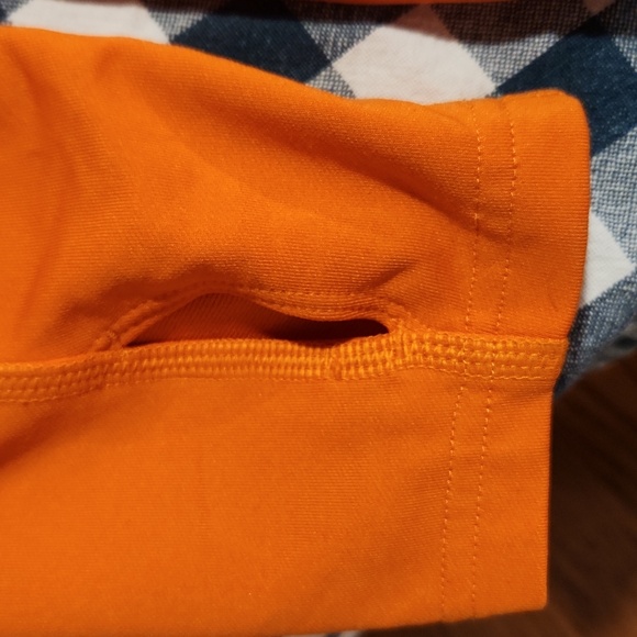 The North Face 1/4 Zip - Large - Picture 3 of 9